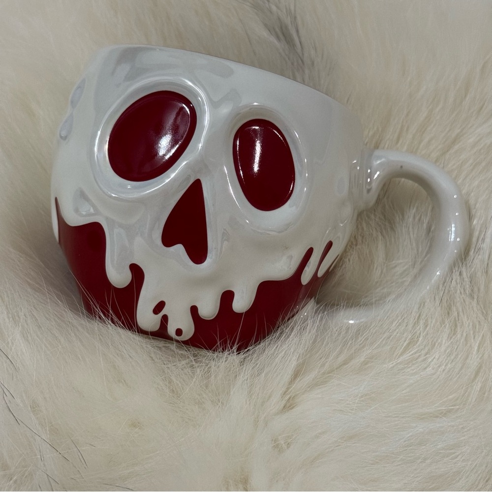 Disney Parks Snow White Evil Queen Villains Poison Apple Skull Coffee Mug Cup